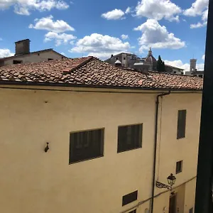 Alloggio in famiglia Solo Traveller Bedroom In Homestays Center, Firenze